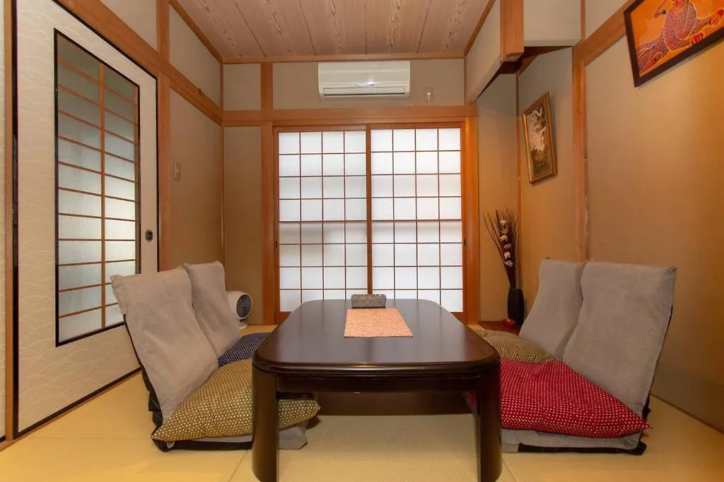 Kanmuritei Guest House Up To 7 Pax, 冠邸l和モダン最大7名まで宿泊可能 京都 0*,
