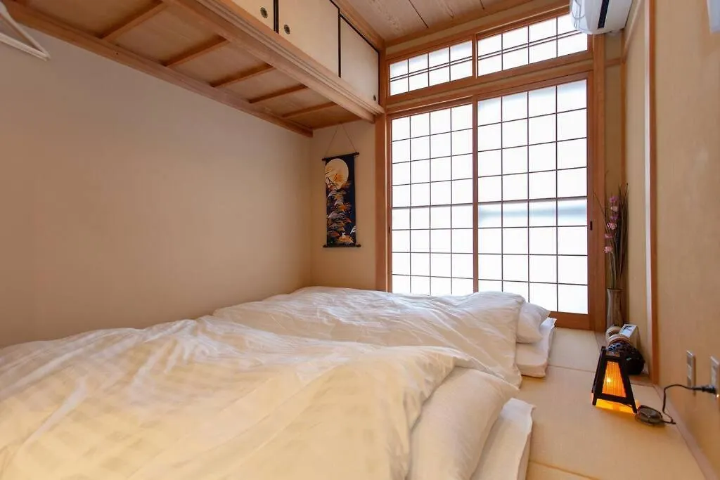 Kanmuritei Guest House Up To 7 Pax, 冠邸l和モダン最大7名まで宿泊可能 京都 公寓