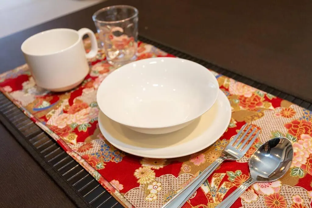 Kanmuritei Guest House Up To 7 Pax, 冠邸l和モダン最大7名まで宿泊可能 Kyoto Japan