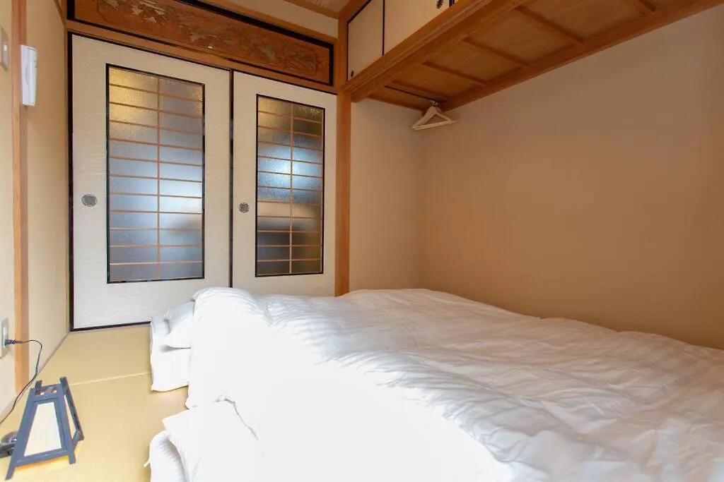 Kanmuritei Guest House Up To 7 Pax, 冠邸l和モダン最大7名まで宿泊可能 京都 公寓