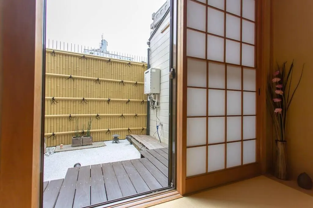 Kanmuritei Guest House Up To 7 Pax, 冠邸l和モダン最大7名まで宿泊可能 京都 公寓