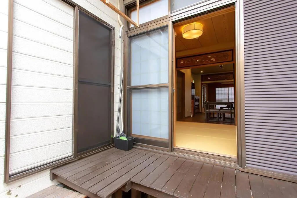 Kanmuritei Guest House Up To 7 Pax, 冠邸l和モダン最大7名まで宿泊可能 Kyoto