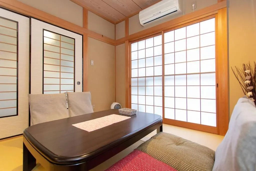 公寓 Kanmuritei Guest House Up To 7 Pax, 冠邸l和モダン最大7名まで宿泊可能 京都 日本