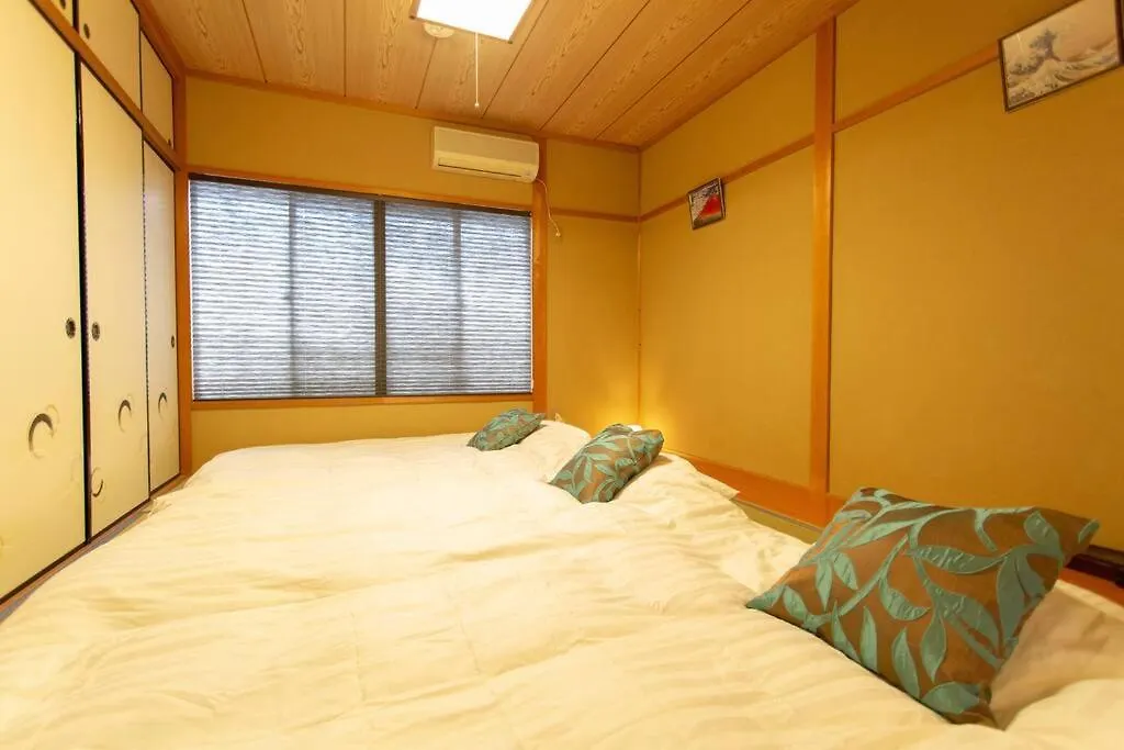 Kanmuritei Guest House Up To 7 Pax, 冠邸l和モダン最大7名まで宿泊可能 京都